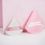 Brushworks Triangular Powder Puff Duo - Image 4