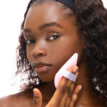 Brushworks Triangular Powder Puff Duo - Image 2