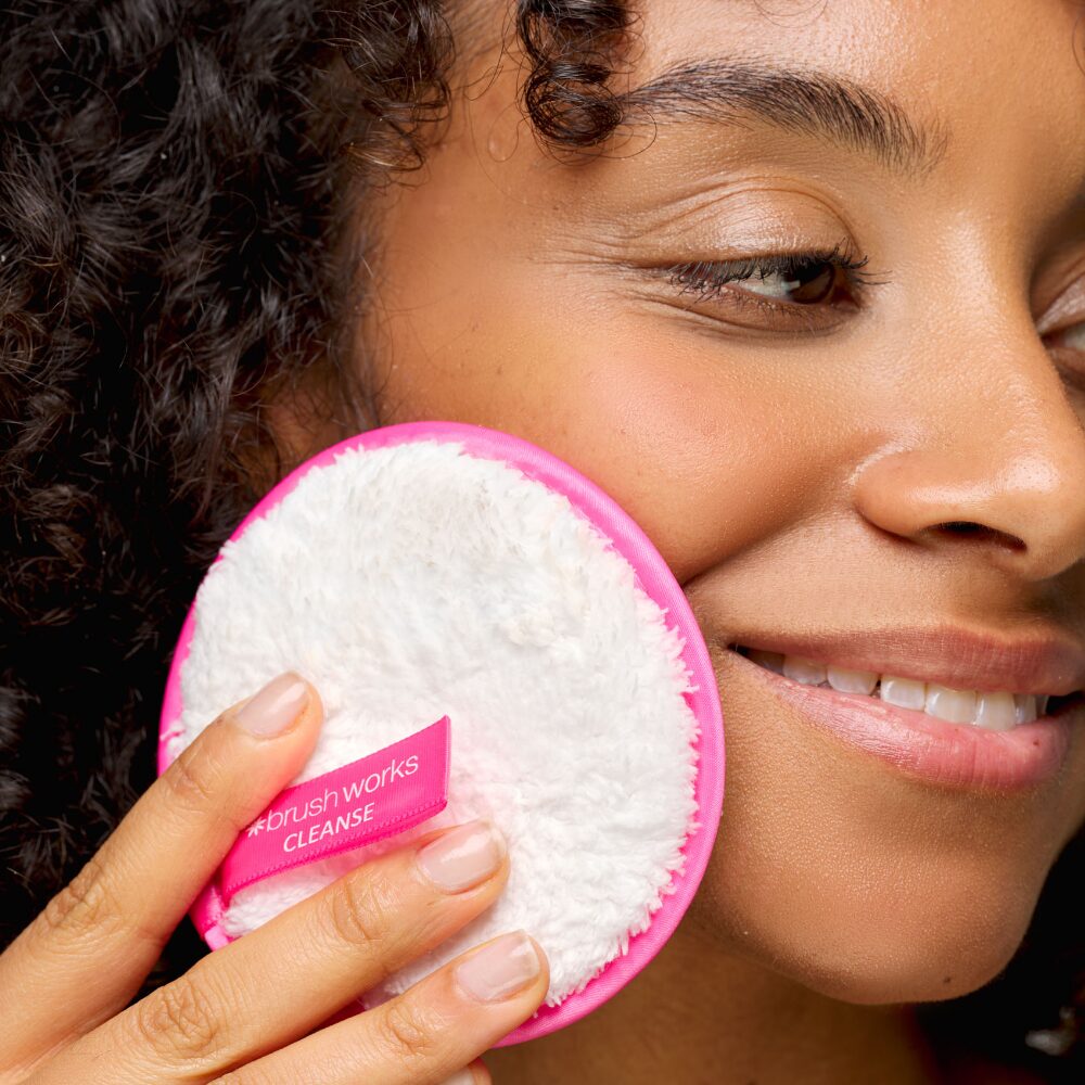 BRW0149-6.jpg Brushworks Cleanse & Refresh Face Pads Pack of 3 - Image 1