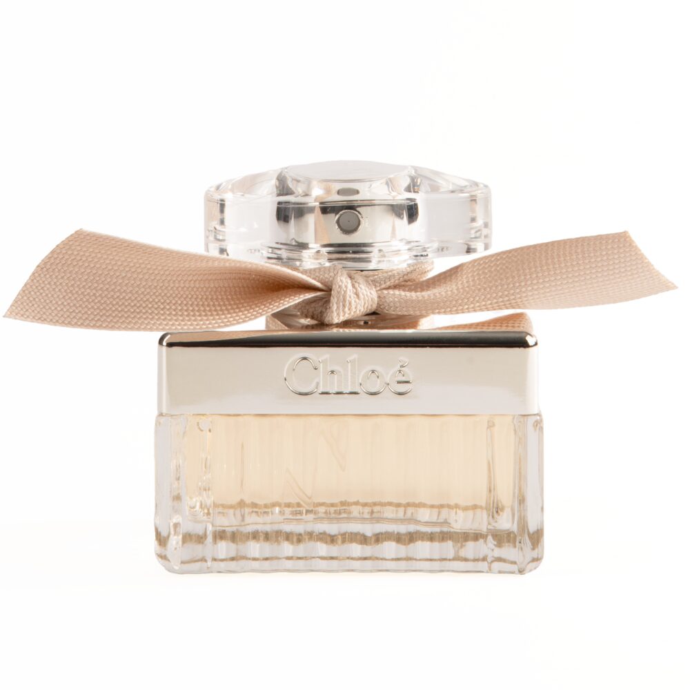 CHL0019_a7997b10-ac90-4c0b-9dcb-ca41e7471dbe.jpg Chloé Signature Eau De Parfum 30ml - Image 1