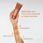 Clarins Self Tanning Milky Lotion 125ml - Image 3