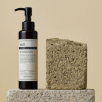 Dear, Klairs Gentle Black Deep Cleansing Oil 150ml - Image 2