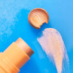 Essence Baby Got Holo Glow Highlighter Stick 5g - Image 6