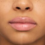 Essence Pearly Potion Multi-Reflective Lip Gloss 01 Golden Peach 2.5g - Image 8