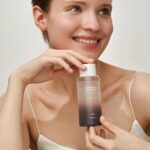 Haruharu Wonder Black Rice Hyaluronic Toner 300ml - Image 4
