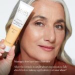Laura Geller Spackle Skin Perfecting Primer Brighten-n-Blur 59ml - Image 5