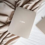 Luna London Eclipse Travel Mirror Soft Stone - Image 3