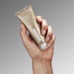 Margaret Dabbs London Pure Hands Repairing Hand Cream 200ml - Image 4
