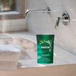Radox Bath Salts Muscle Relief 900g - Image 3