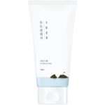 Round Lab 1025 Dokdo Cleanser 150ml - Image 4