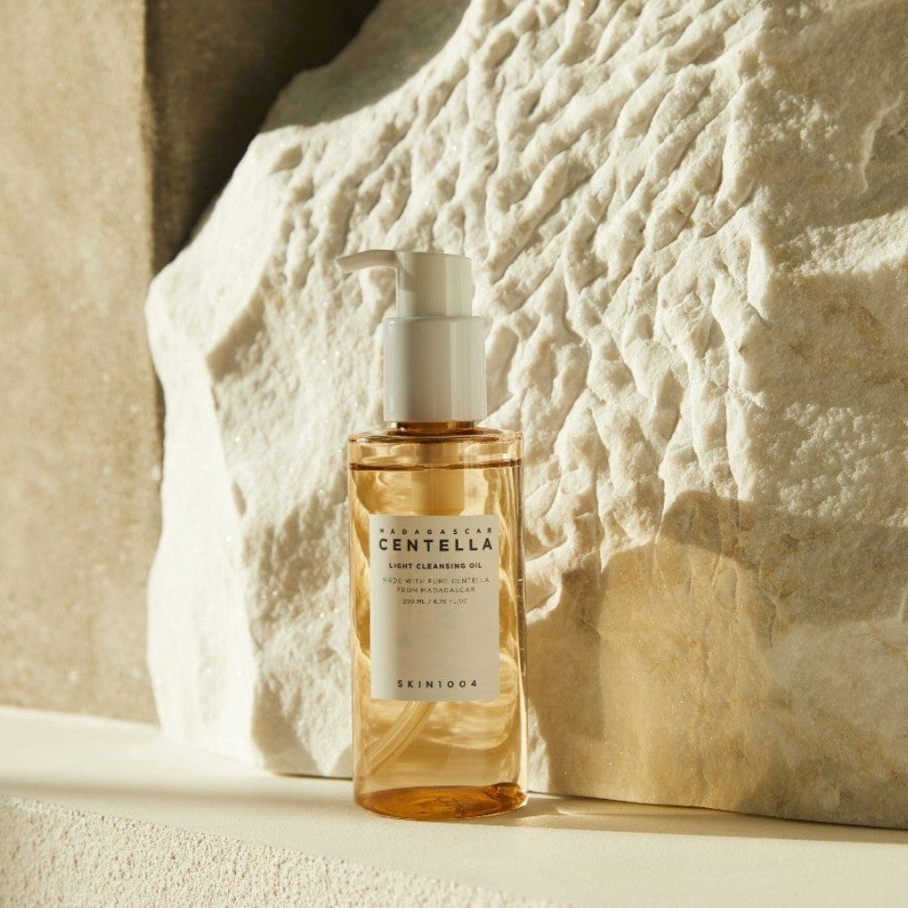 SKIN0025_2.jpg Skin1004 Madagascar Centella Light Cleansing Oil 30ml - Image 1