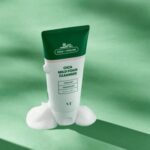VT Cosmetics Cica Mild Foam Cleanser 300ml - Image 4