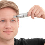 Wahl 3-In-1 Personal Ear, Nose & Brow Battery Trimmer - Image 3