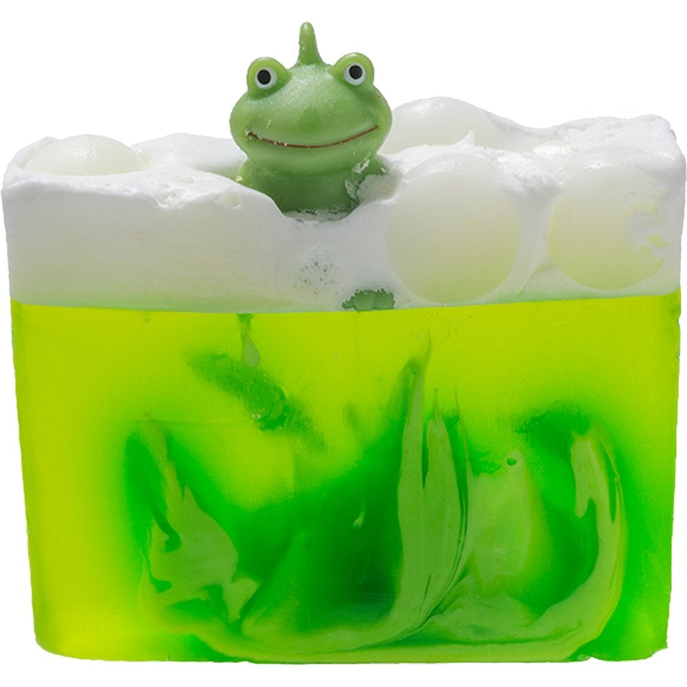 bomb-cosmetics-its-not-easy-being-green-soap-slice-p26206-62042_image.jpg Bomb Cosmetics It's Not Easy Being Green Soap Slice - Image 1