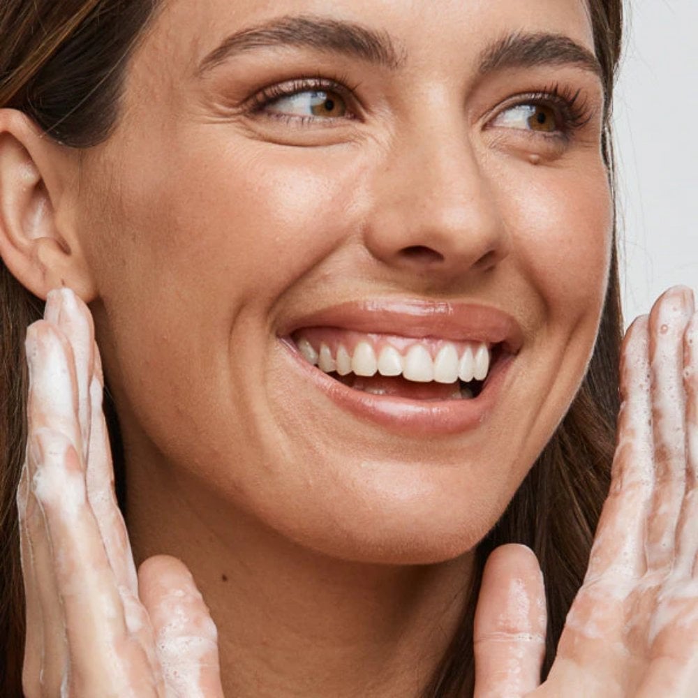 creamy-hydrating-super-soft-skin-face-cleanser-for-all-skin-types-250ml-p37441-117732_image.jpg MooGoo Creamy Hydrating Super Soft Skin Face Cleanser 250ml - Image 1