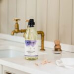 Wilton London Lavender Laundry Liquid 1000ml - Image 2