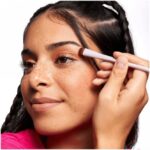 Essence Throwing A Little Shade Eyeshadow Brush