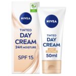 Nivea 24H Tinted Day Cream Light Skin Tones SPF15 50ml - Image 2