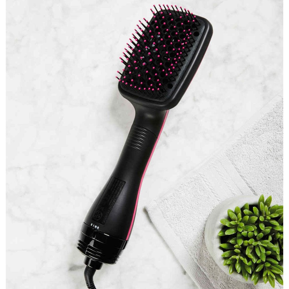 revlon-pro-collection-salon-one-step-hair-dryer-styler-black-p16275-43584_image.jpg Revlon Pro Collection Salon One-Step Hair Dryer & Styler Black - Image 1