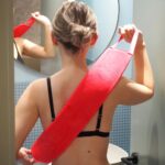 Skinny Tan Self Tan Back Applicator - Image 4