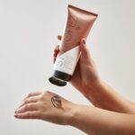 St. Tropez Gradual Tan Tinted Daily Firming Lotion 200ml - Image 5