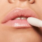 Essence The Super Balm Glossy Transparent Lip Treatment 5ml - Image 9