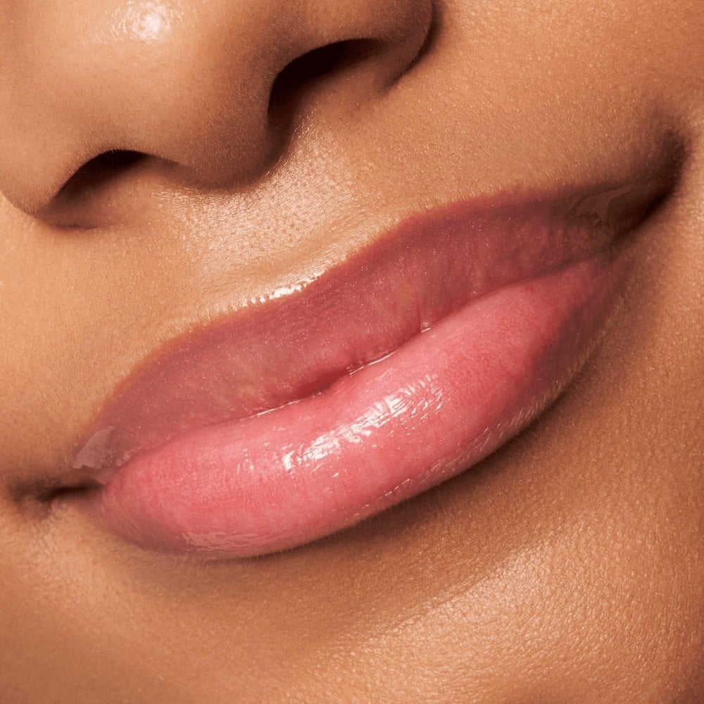 the-super-balm-glossy-transparent-lip-treatment-5ml-p37367-117356_image.jpg Essence The Super Balm Glossy Transparent Lip Treatment 5ml - Image 1