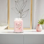 Yankee Candle Pink Sands Large Signature Jar Candle - Image 4