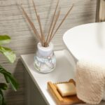Yankee Candle Signature Reed Diffuser Clean Cotton 100ml - Image 2