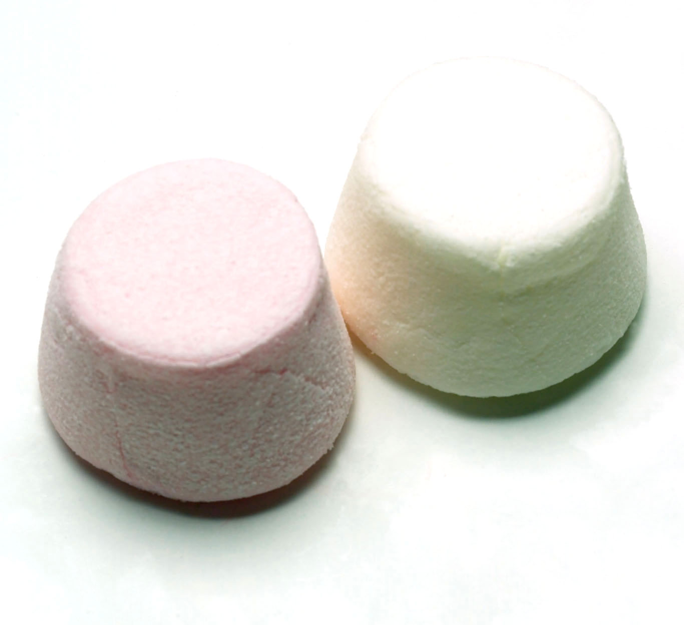 15872-01_9_1.jpg Princess Pink & White Marshmallows 2kg - Image 1