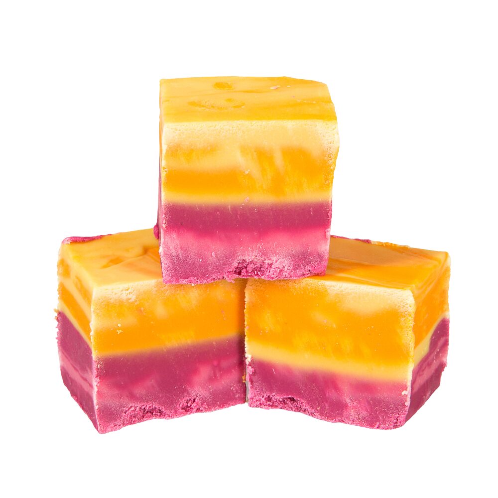 317268_the_fudge_rainbow_fruit_fudge_2kg_b_.jpg The Fudge Factory Rainbow Fudge Tub 2kg - Image 1