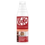 KitKat Professional Squeezable Cocoa Sauce with Wafer Pieces Bottle 1kg - Image 2